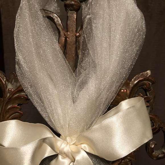 shimmering ivory tulle bows with satin ribbon - Picture 3 of 3